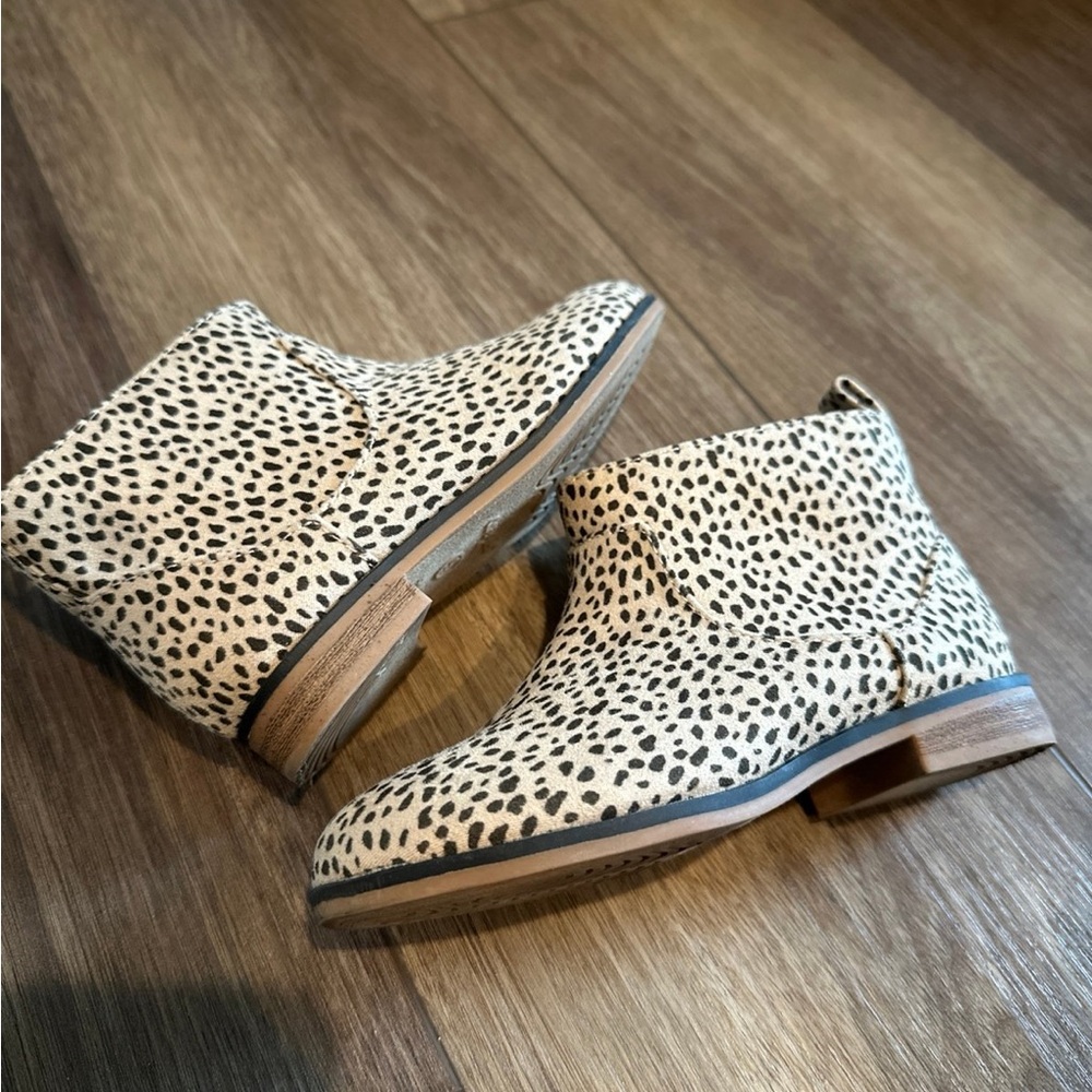 Cat & Jack Kids Boots - Black and White